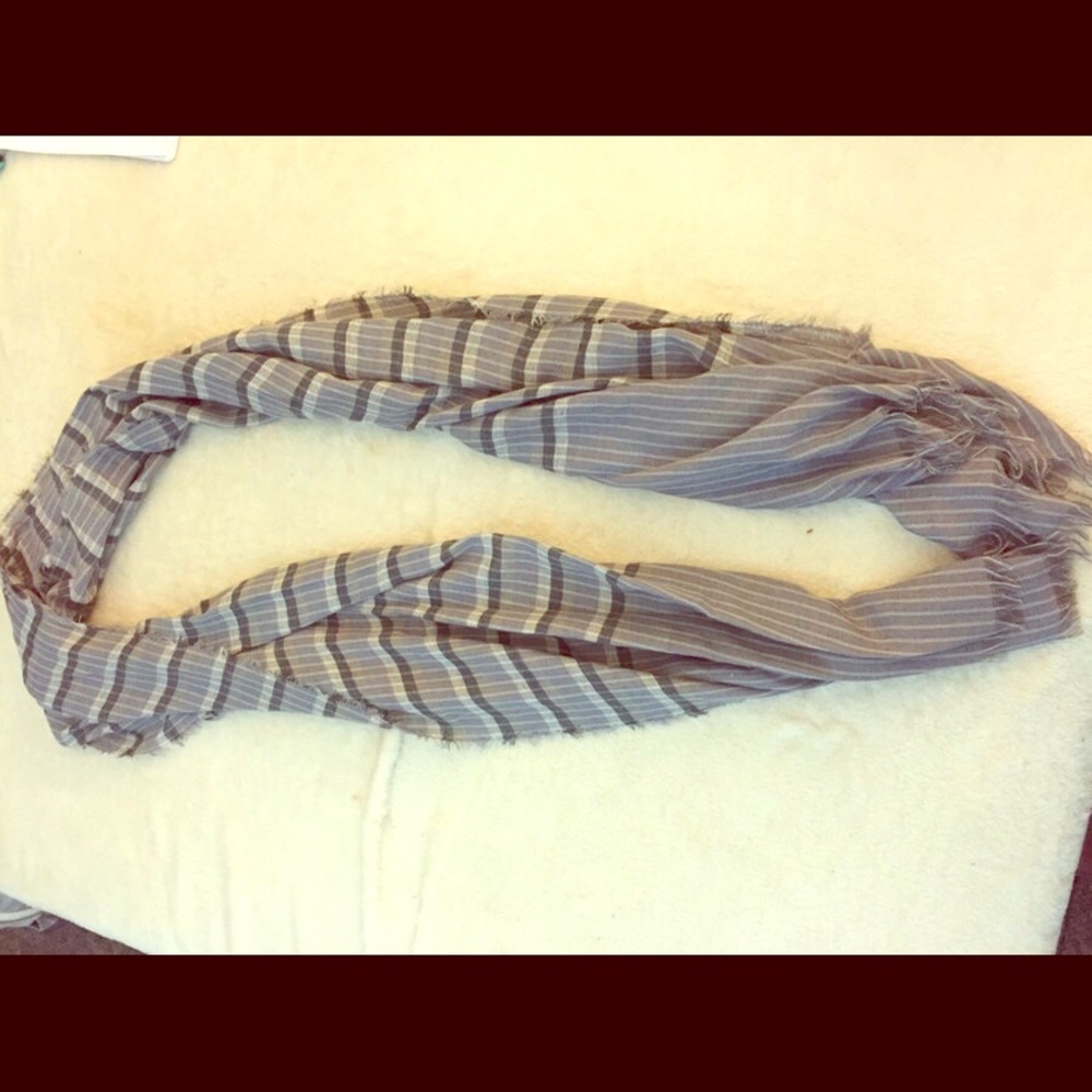 Gray striped scarf